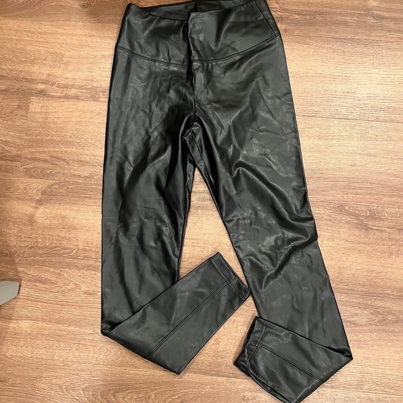 White House Black Market Faux Leather Runway Legging Sz 10L - Picture 2 of 7